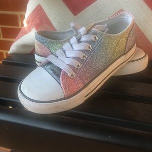 Converse type girls shoes